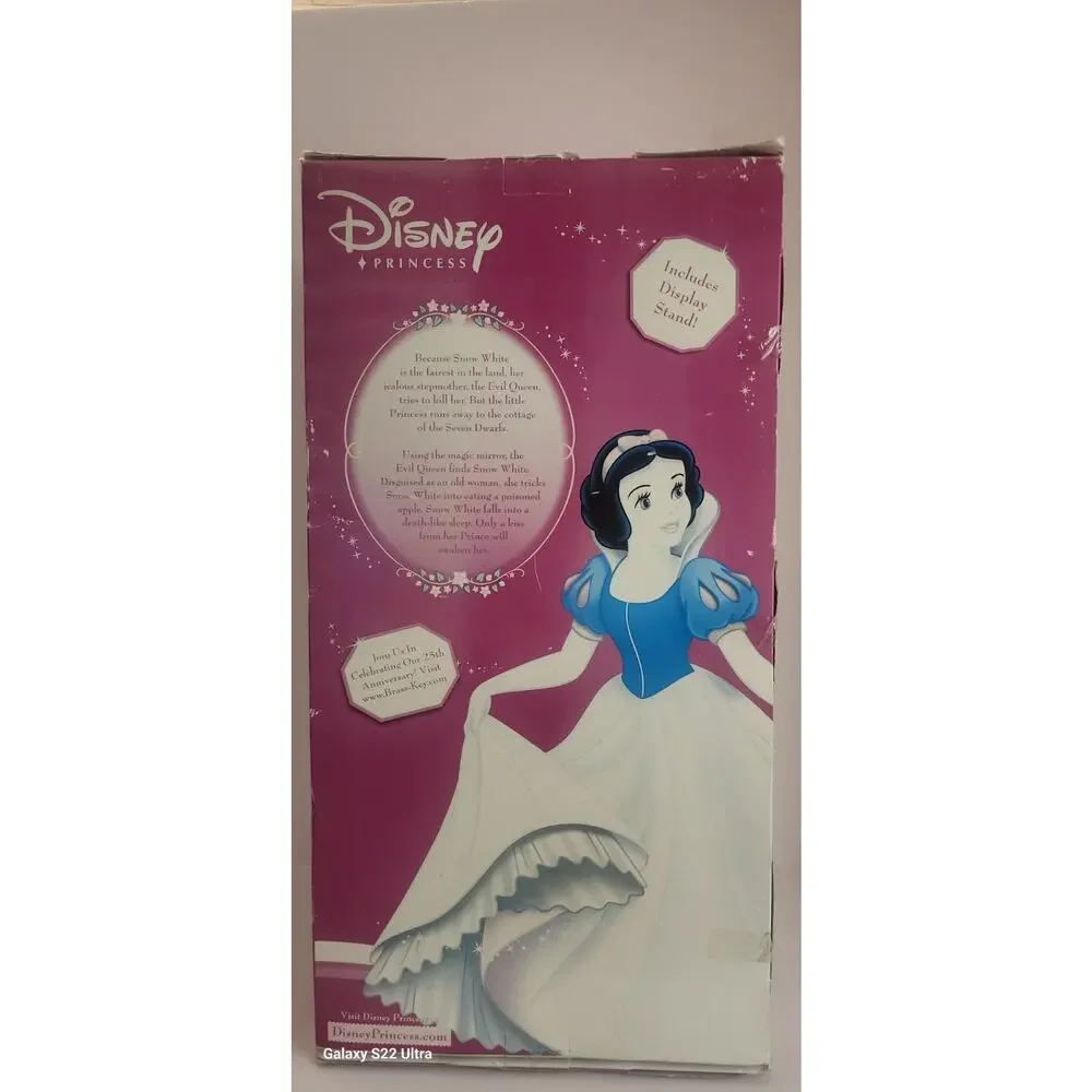 Snow White Disney Princess Porcelain Brass Key Collectible Doll